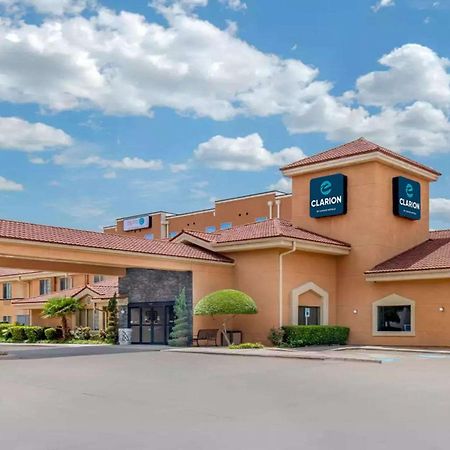 Clarion Inn & Suites Dfw North Ървинг Екстериор снимка