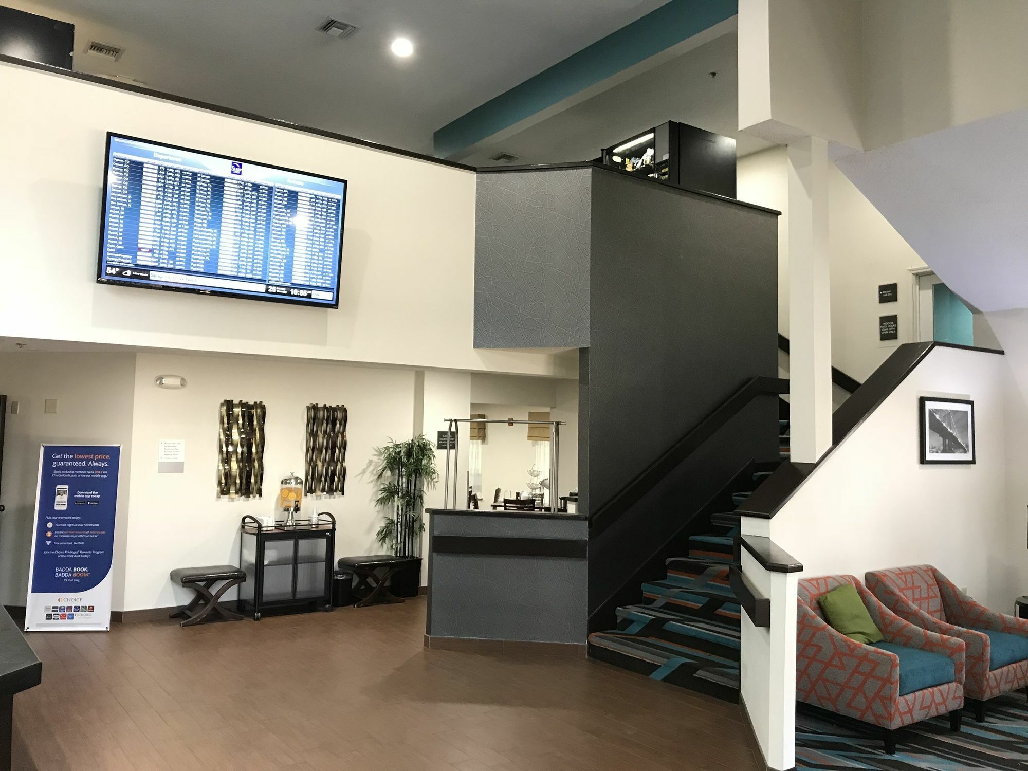 Clarion Inn & Suites Dfw North Ървинг Екстериор снимка